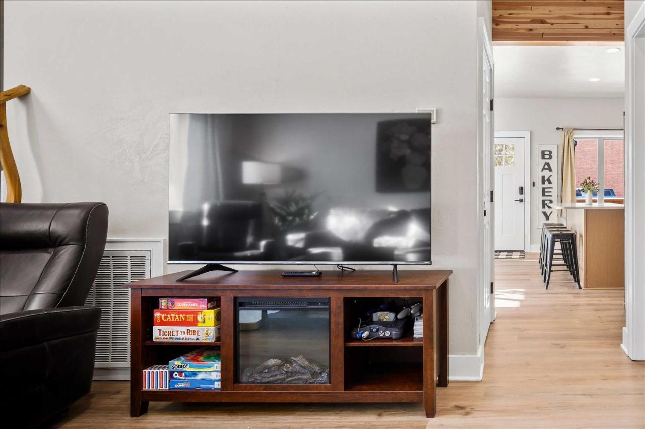 Modern Red Lodge Cabin - Walk To Broadway Ave 외부 사진
